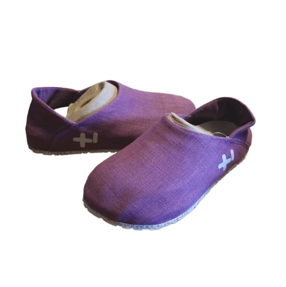 Sale! 1 Mystery Pair OTC Slip-On Unisex Sneakers - Picture 7 of 13